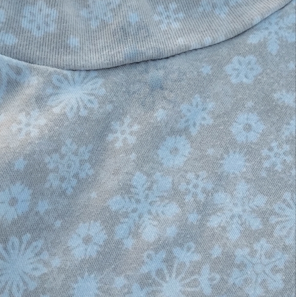 Croft and Barrow Women's Mockneck Snowflake Tee - Picture 3 of 4
